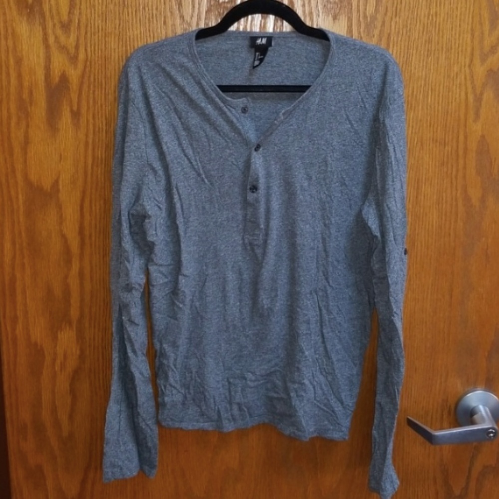 NWOT GRAY LONG SLEEVE